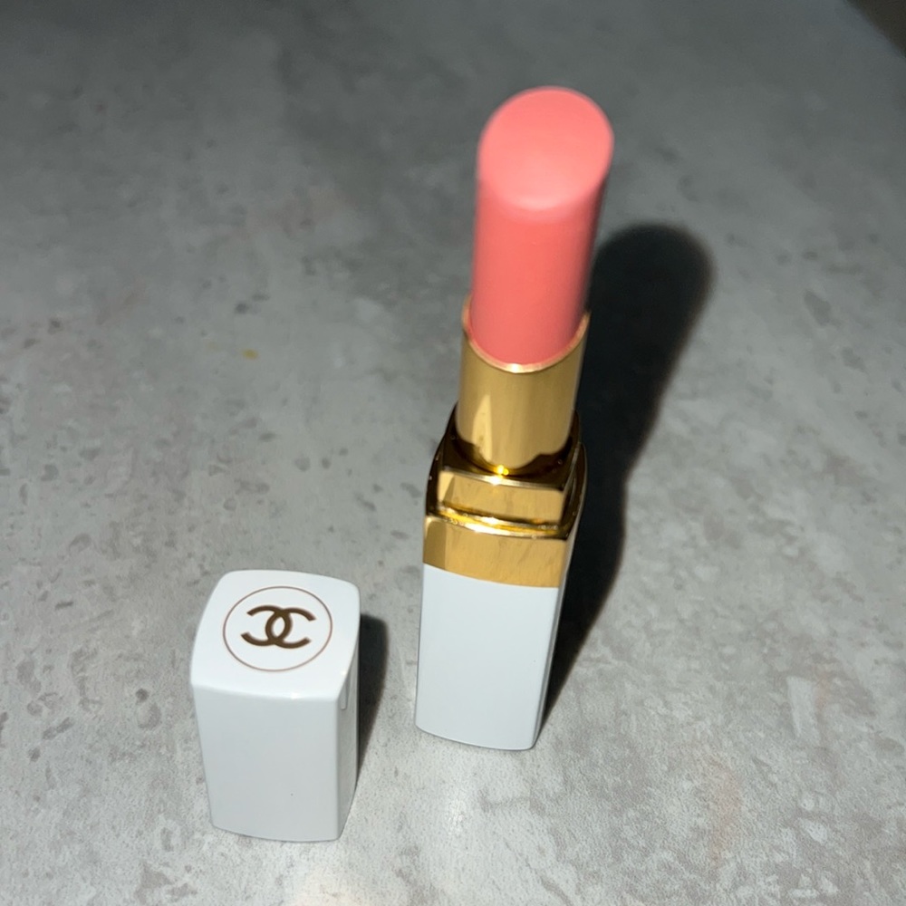 CHANEL lipstick